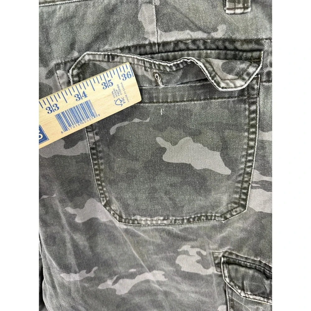Falls Creek Camo Cargo Shorts Men Size 42 Green Woodland Camouflage Baggy Grunge